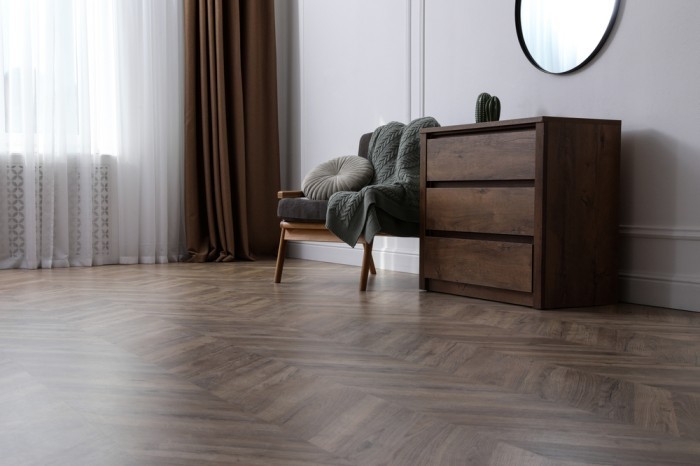 Vinyl vs Laminate Flooring - Know which is Better for your Home
