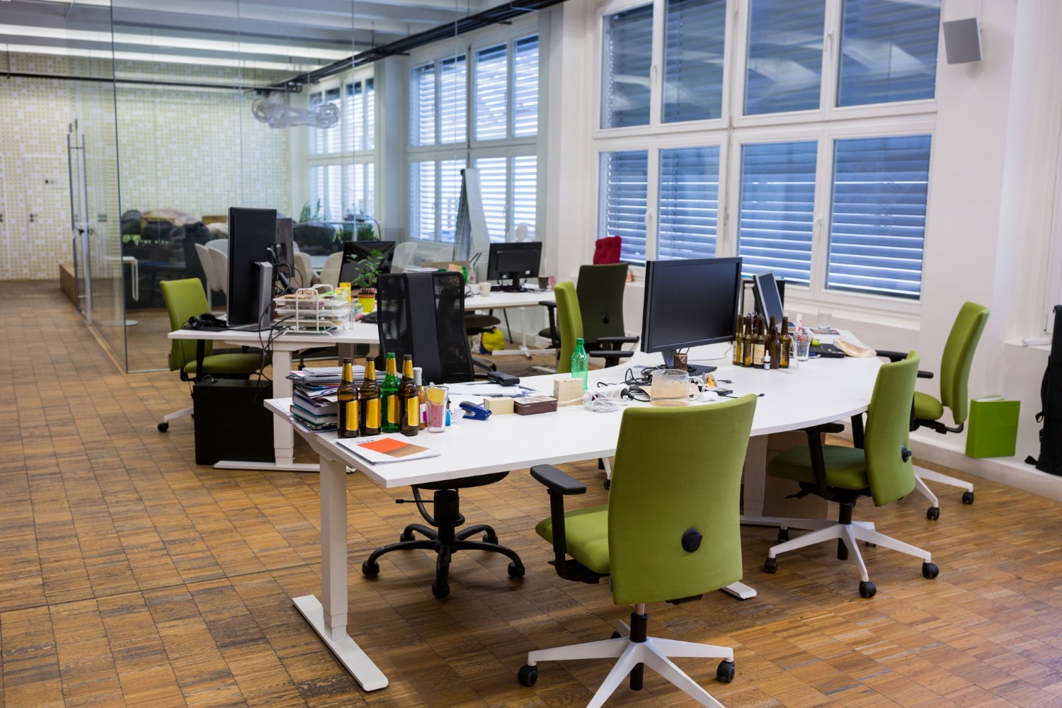 Latest Trends in Office Furniture: Incorporating Style and Functionality in Your Workplace