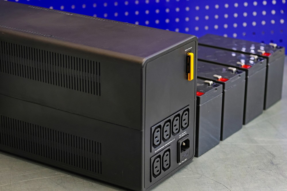 How to Choose the Right UPS System for Your Business in Qatar?